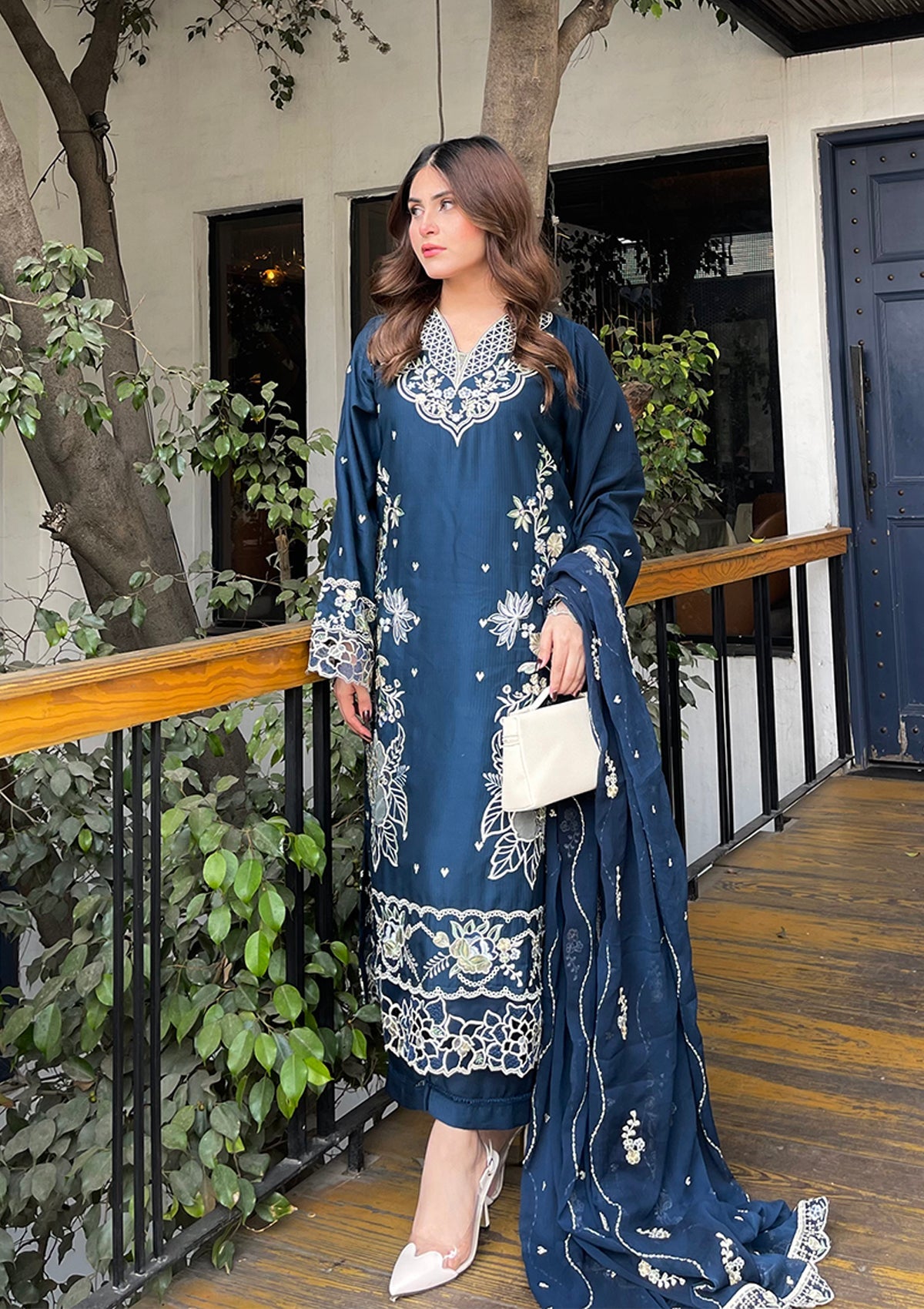 LUXURY Embroidered Lawn BT006604-BLU