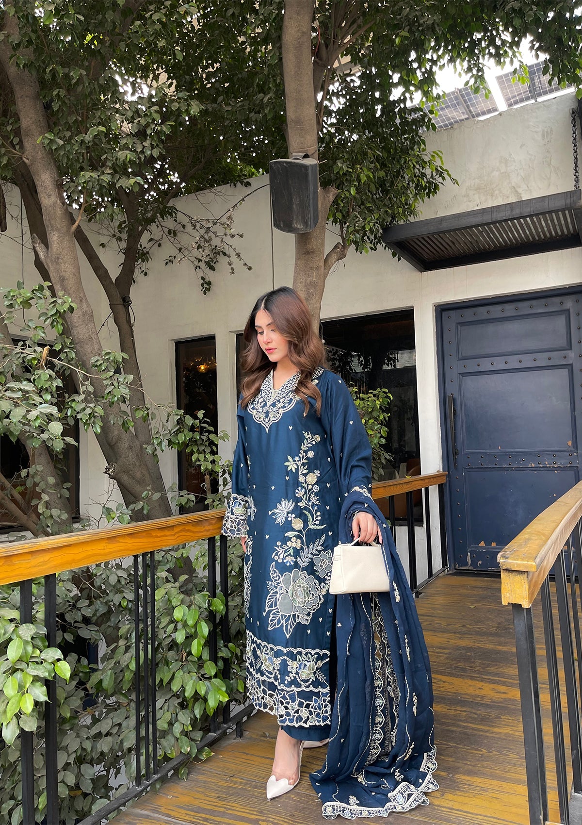 LUXURY Embroidered Lawn BT006604-BLU