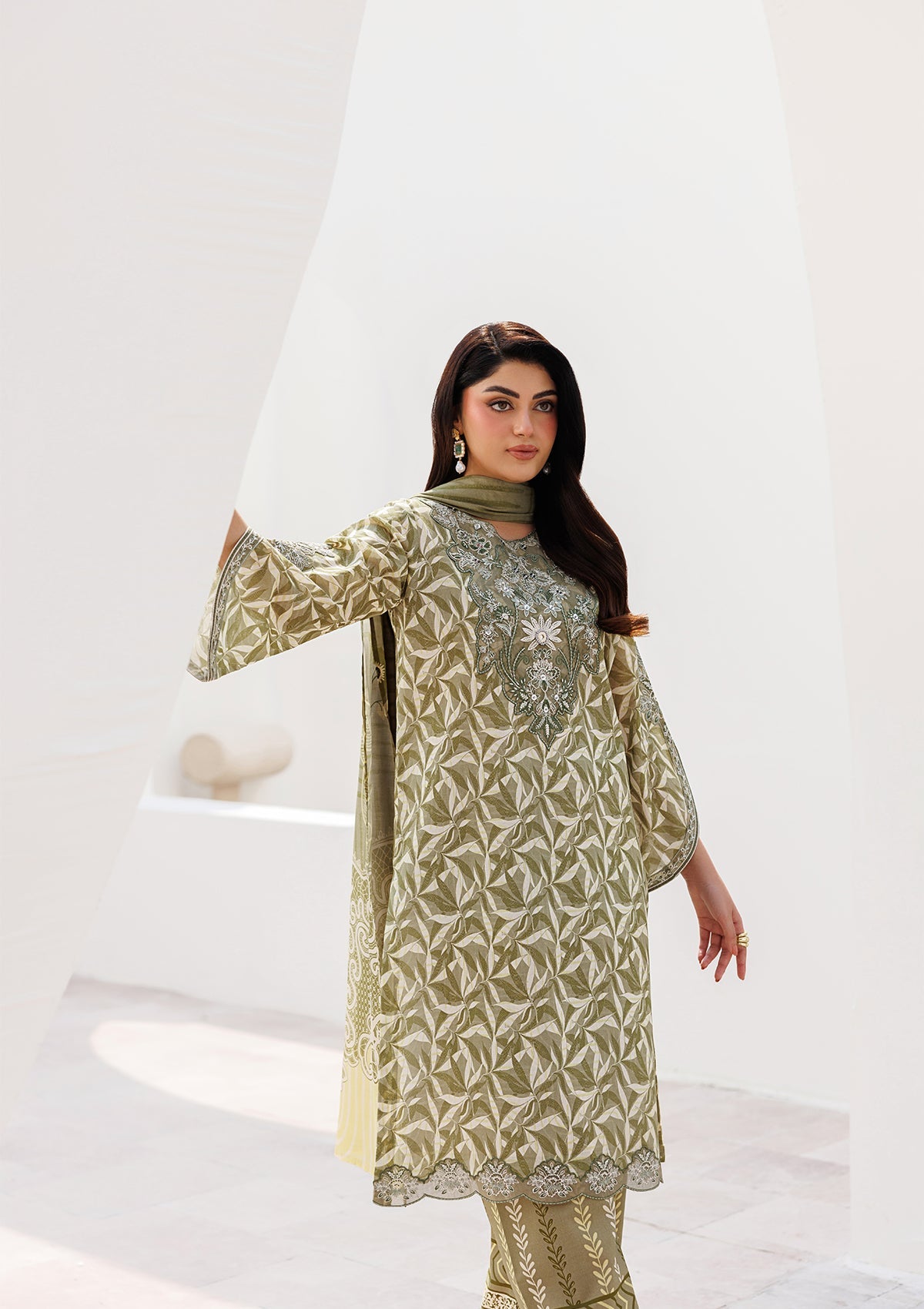 PRINTED EMB LAWN BT006810-OLV