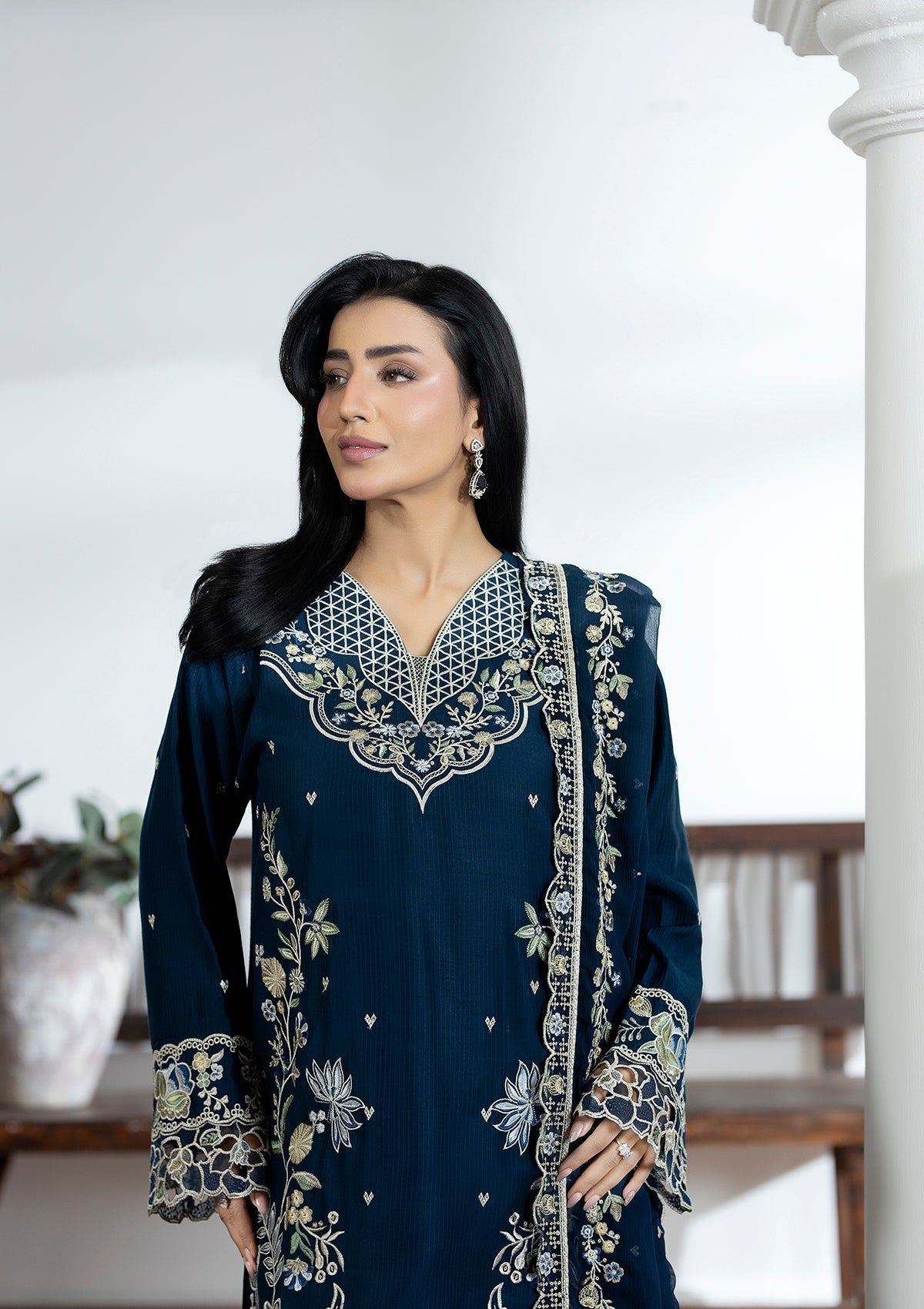 LUXURY Embroidered Lawn BT006604-BLU