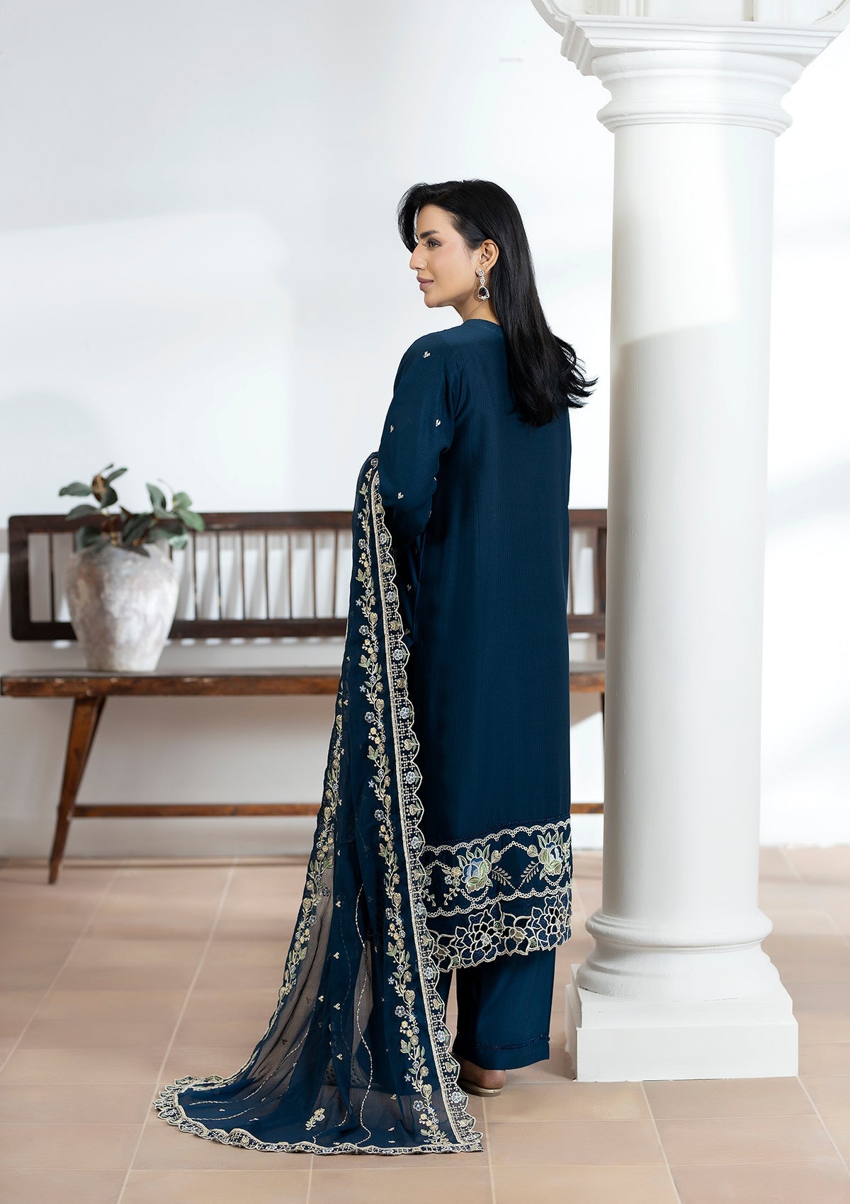LUXURY Embroidered Lawn BT006604-BLU