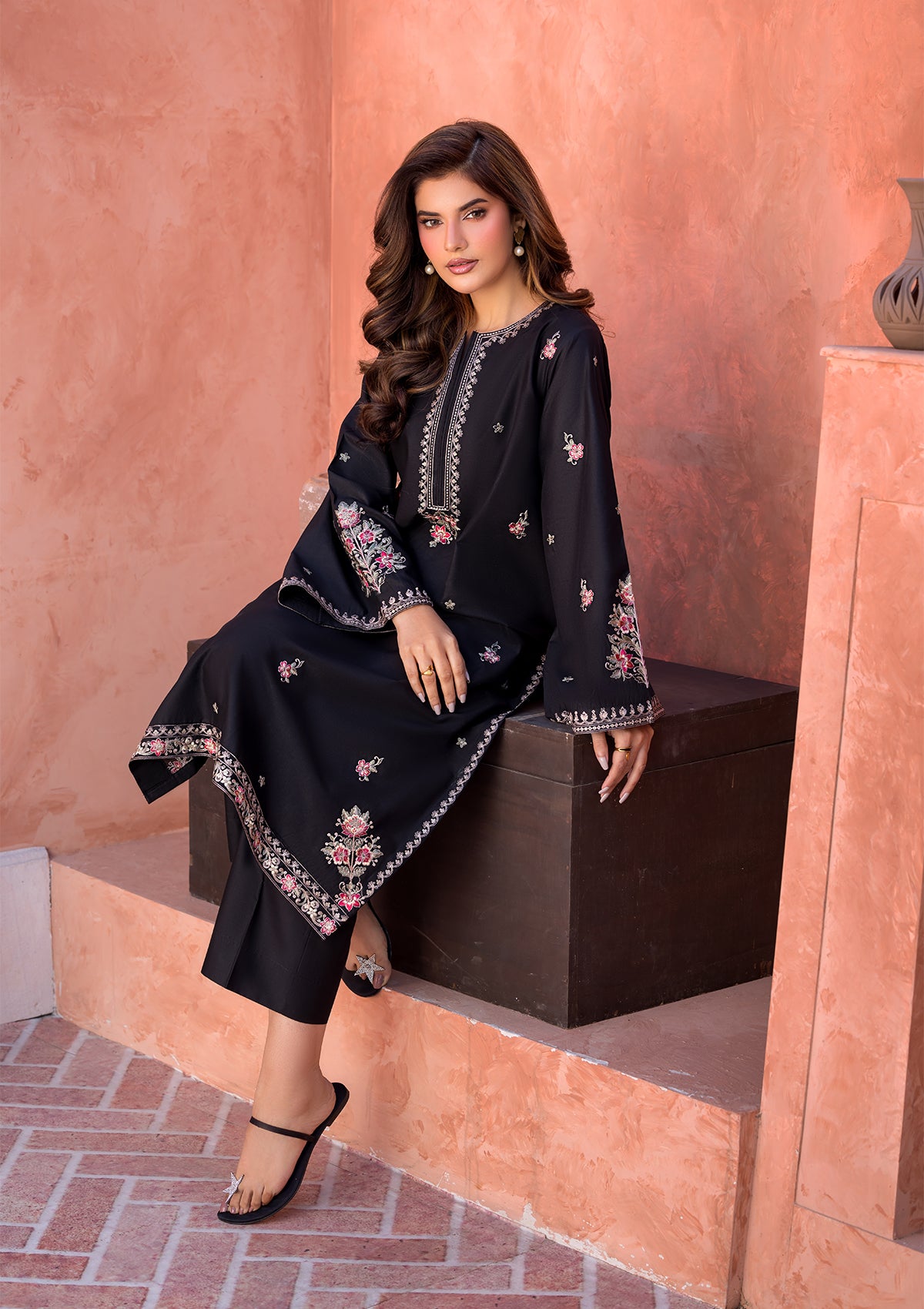 EMBROIDERED COTTON BT006686-BLK-2