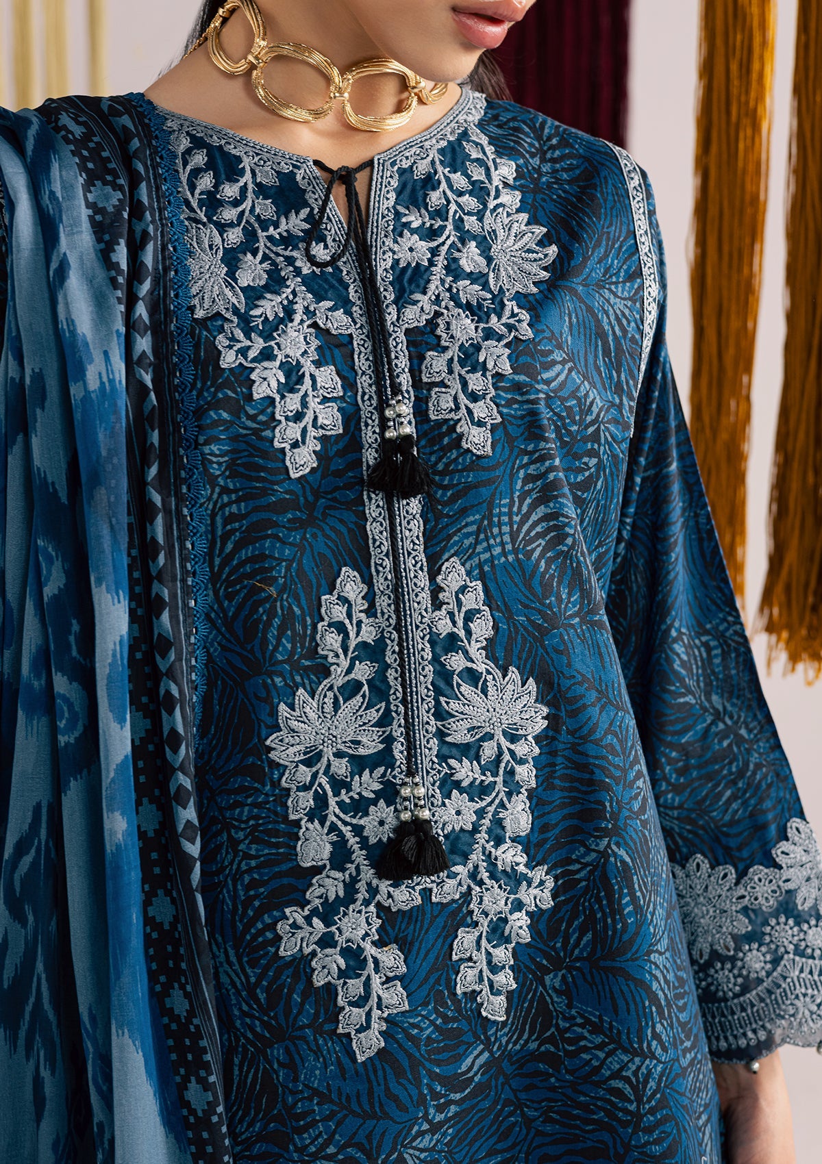 PRINTED EMBROIDERED LAWN BT006859-BLU