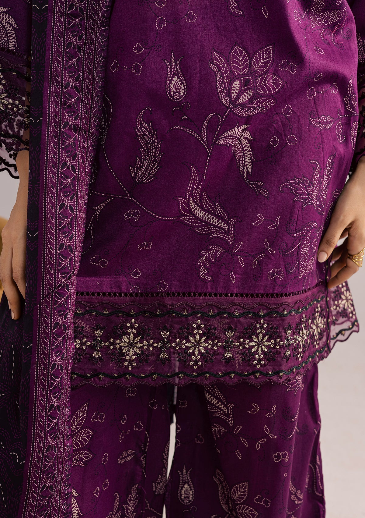 PRINTED EMBROIDERED LAWN BT006852-PRP