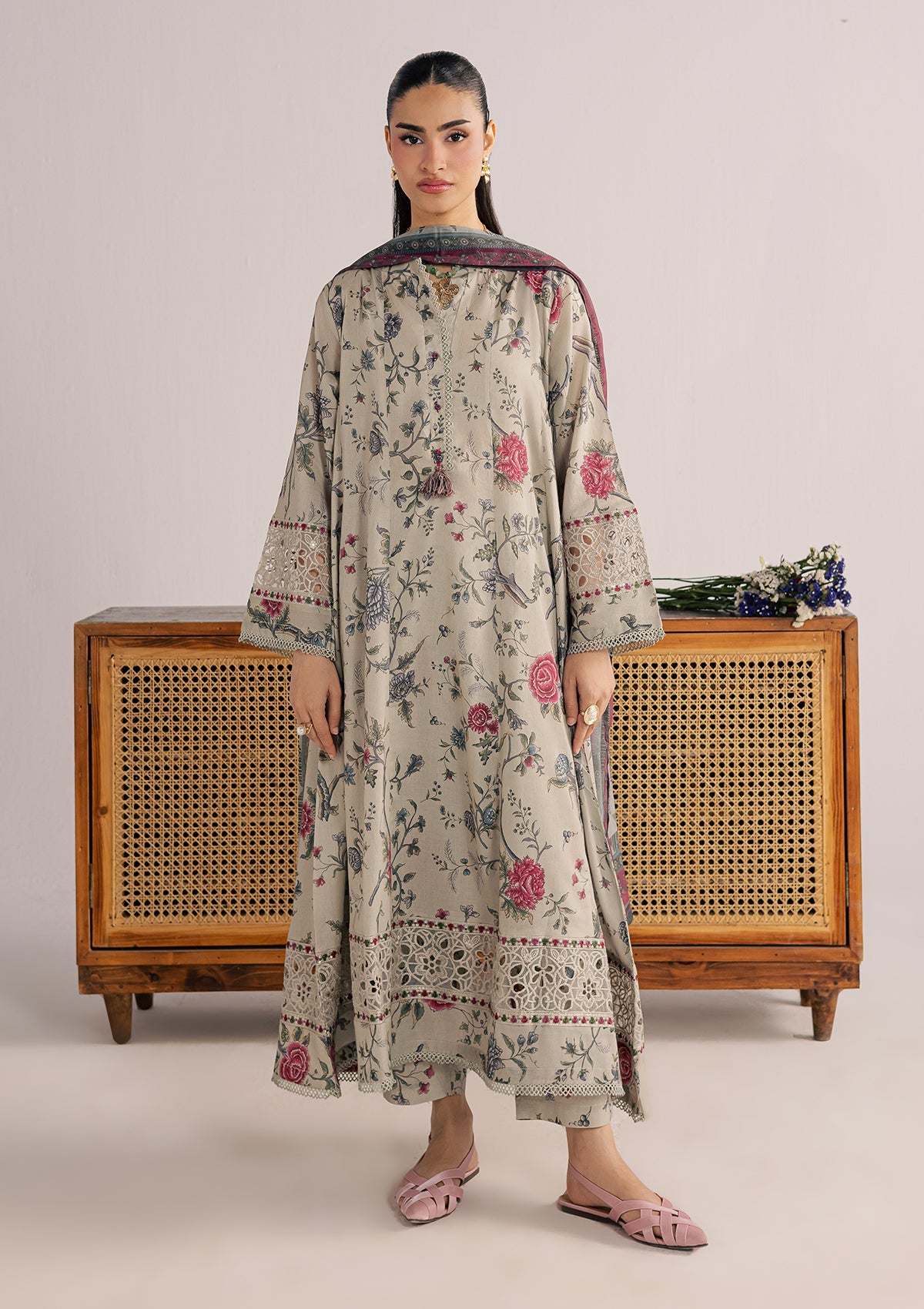 PRINTED EMBROIDERED LAWN BT006853-GRY
