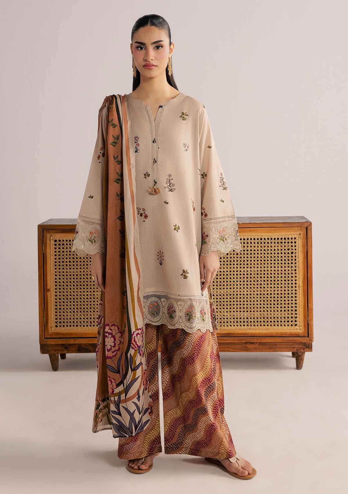 PRINTED EMBROIDERED LAWN BT006852-LBR