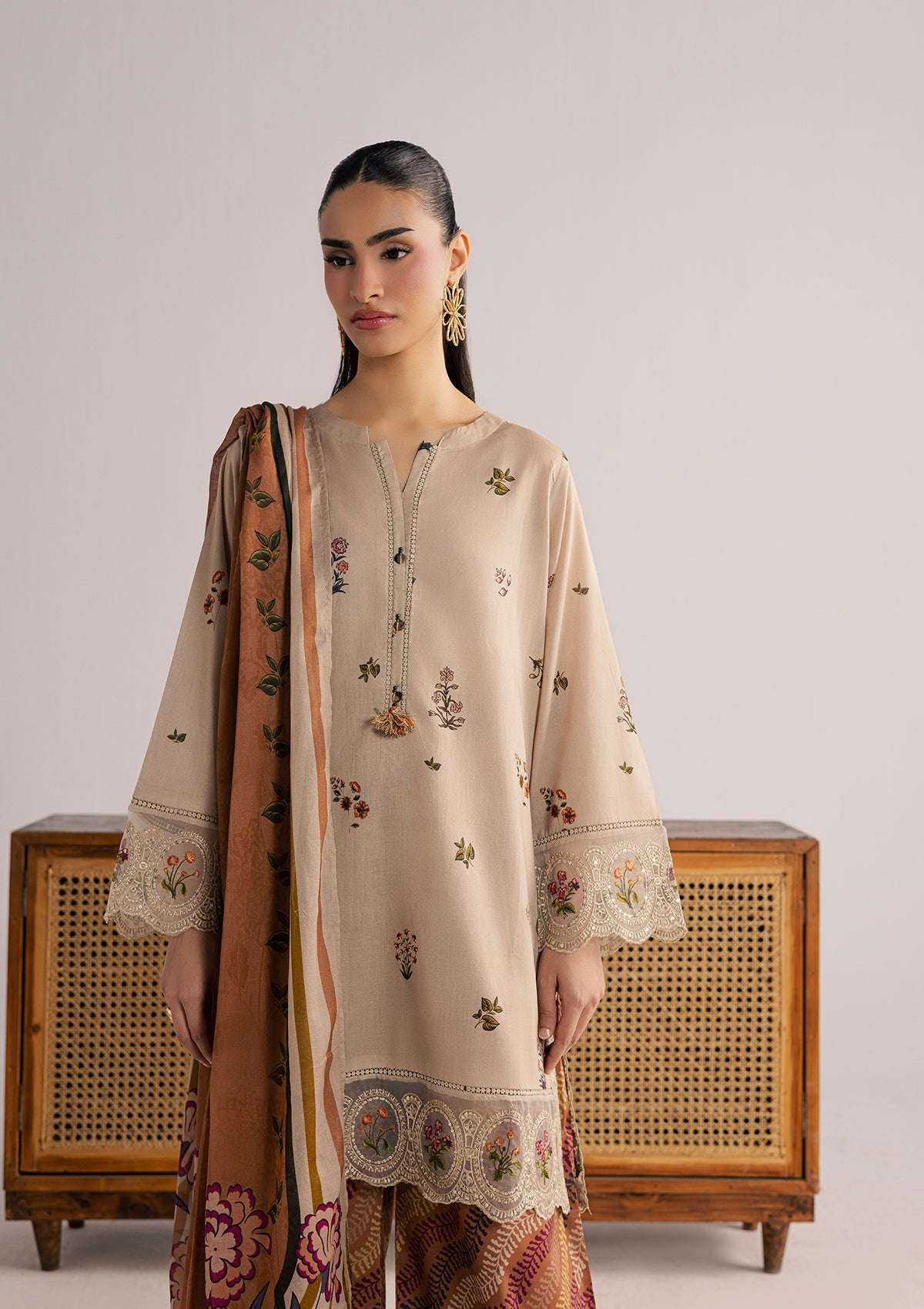 PRINTED EMBROIDERED LAWN BT006852-LBR