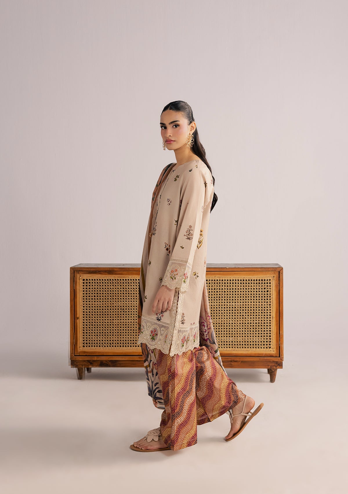 PRINTED EMBROIDERED LAWN BT006852-LBR