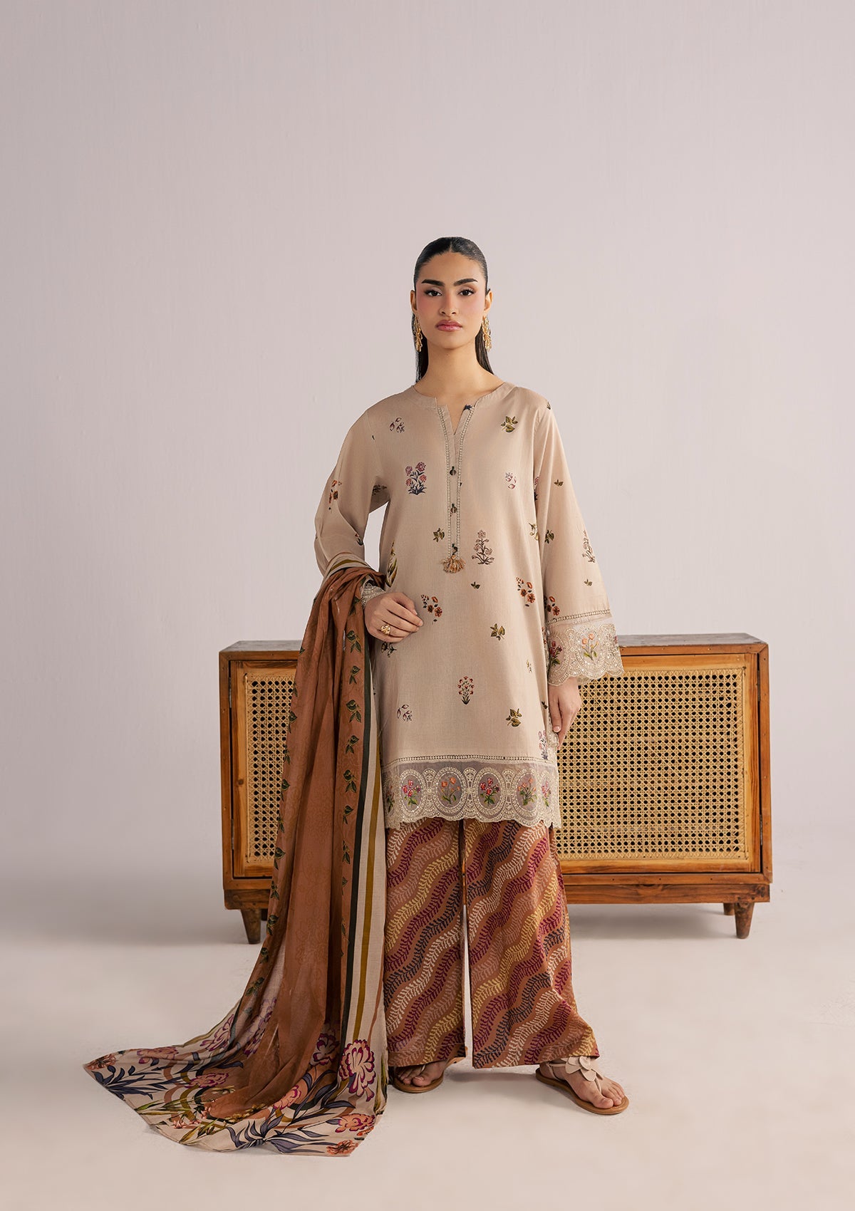 PRINTED EMBROIDERED LAWN BT006852-LBR