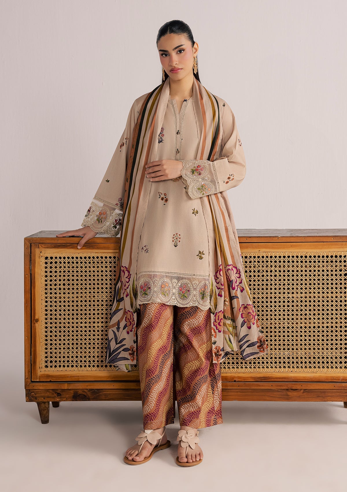 PRINTED EMBROIDERED LAWN BT006852-LBR