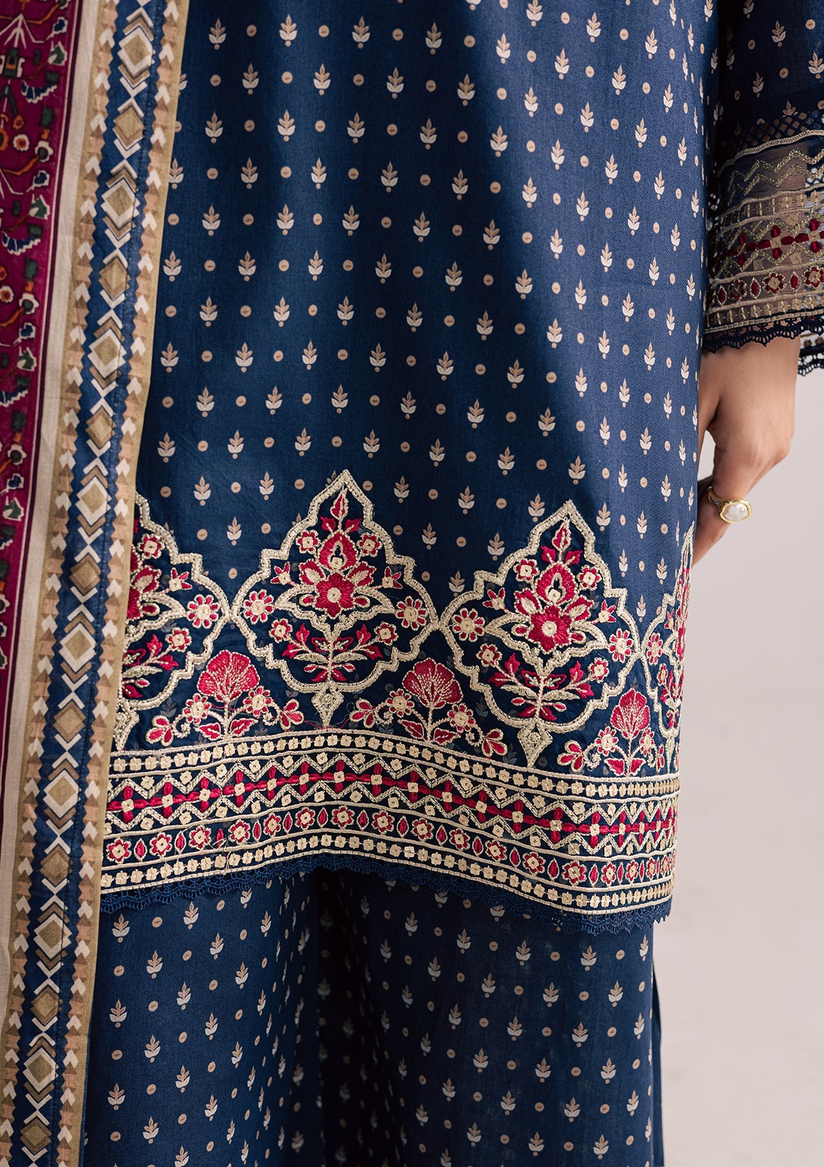 PRINTED EMBROIDERED LAWN BT006852-BLU