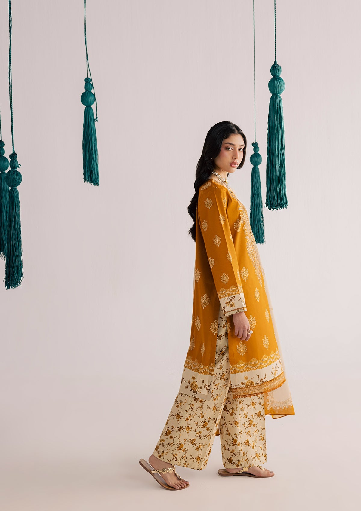 PRINTED EMBROIDERED LAWN BT006860-MRD