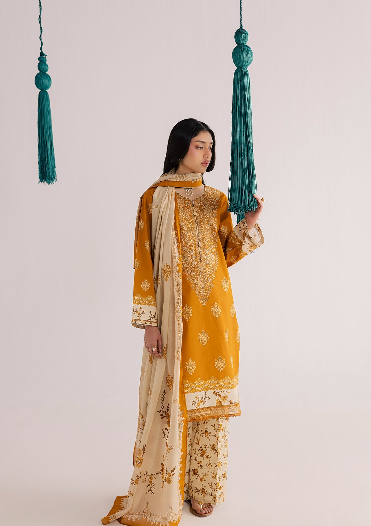 PRINTED EMBROIDERED LAWN BT006860-MRD