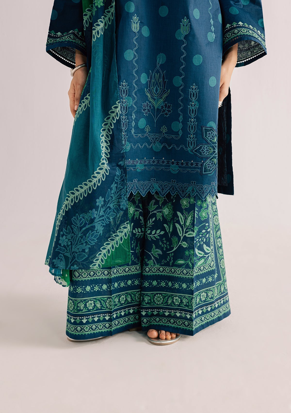 PRINTED EMBROIDERED LAWN BT006860-BGN