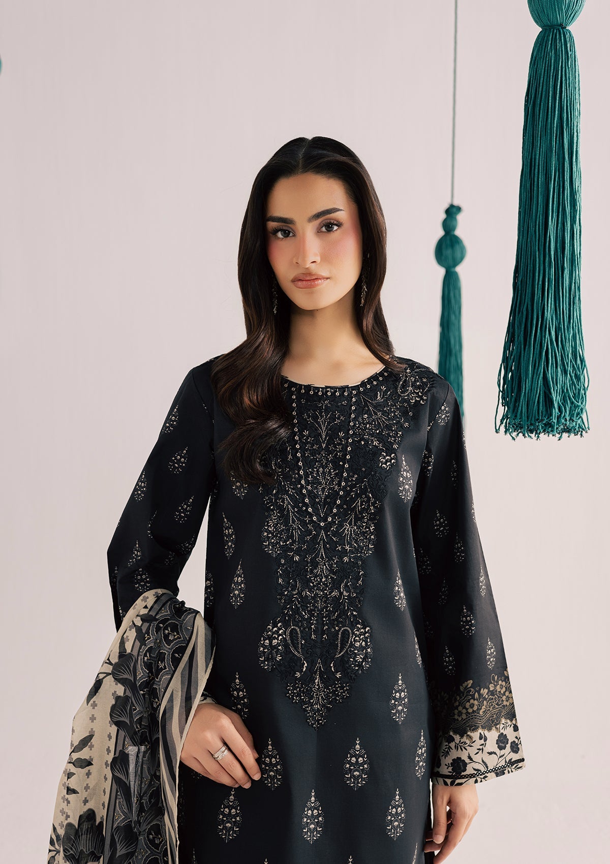 PRINTED EMBROIDERED LAWN BT006860-BLK
