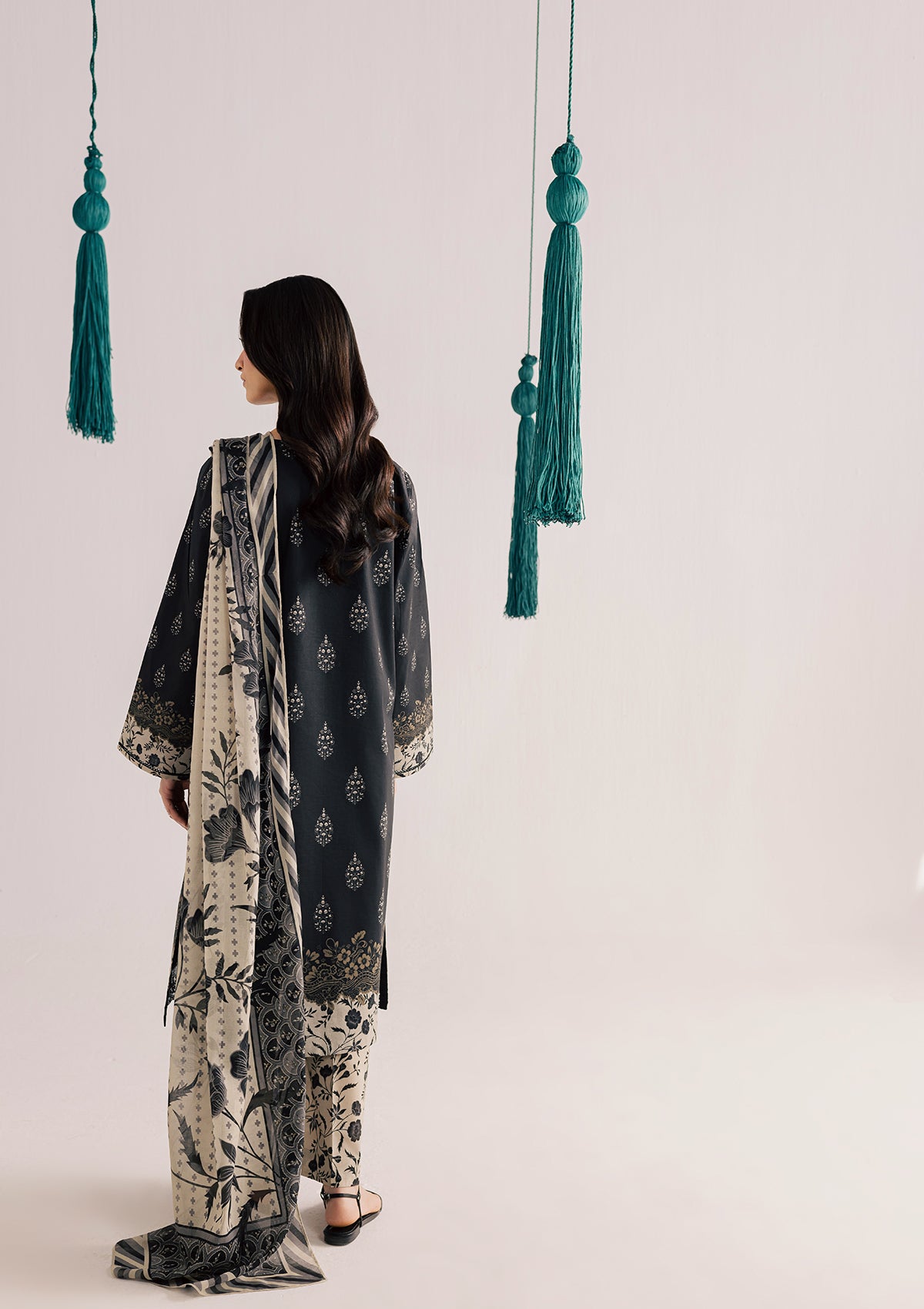 PRINTED EMBROIDERED LAWN BT006860-BLK