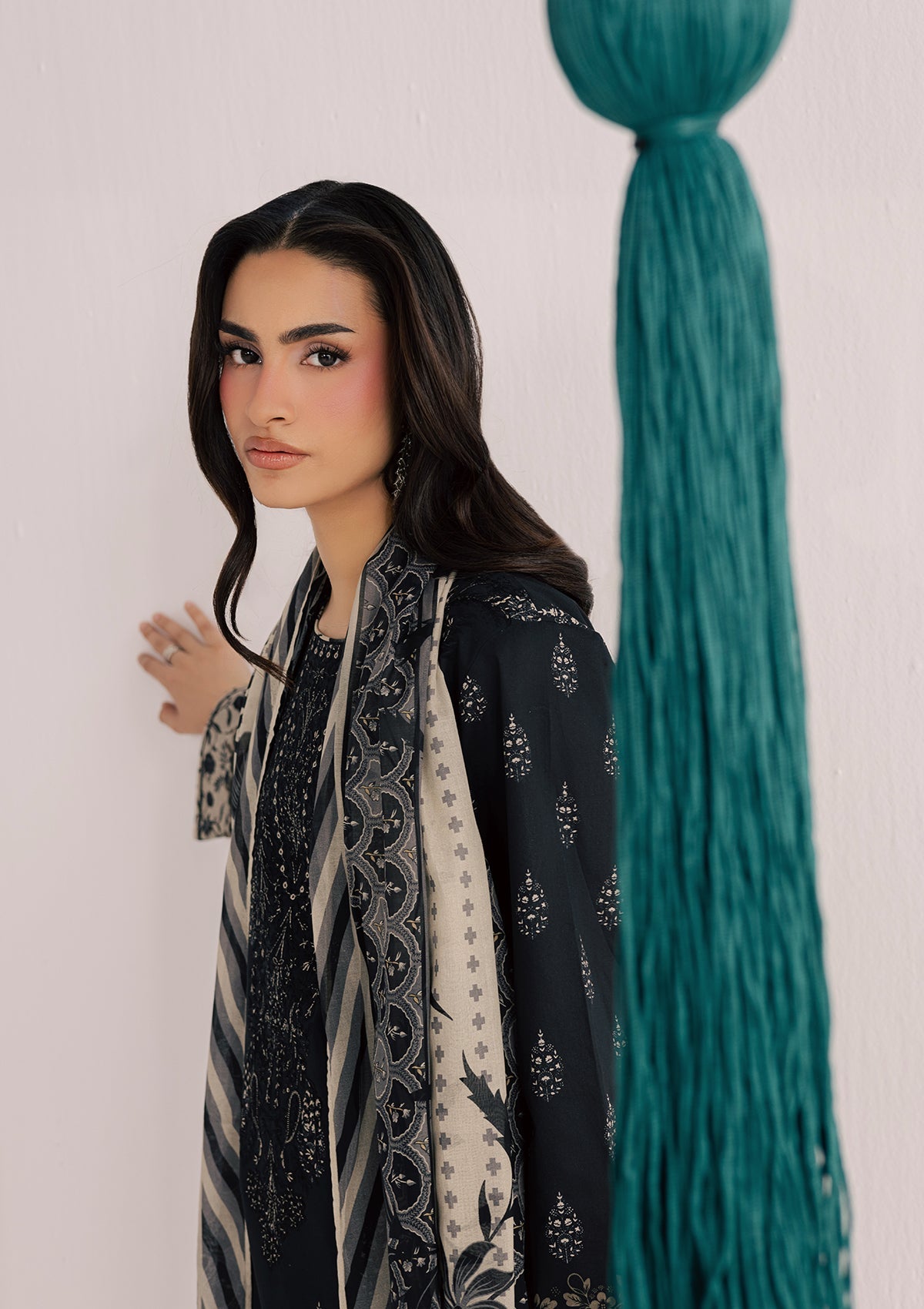 PRINTED EMBROIDERED LAWN BT006860-BLK
