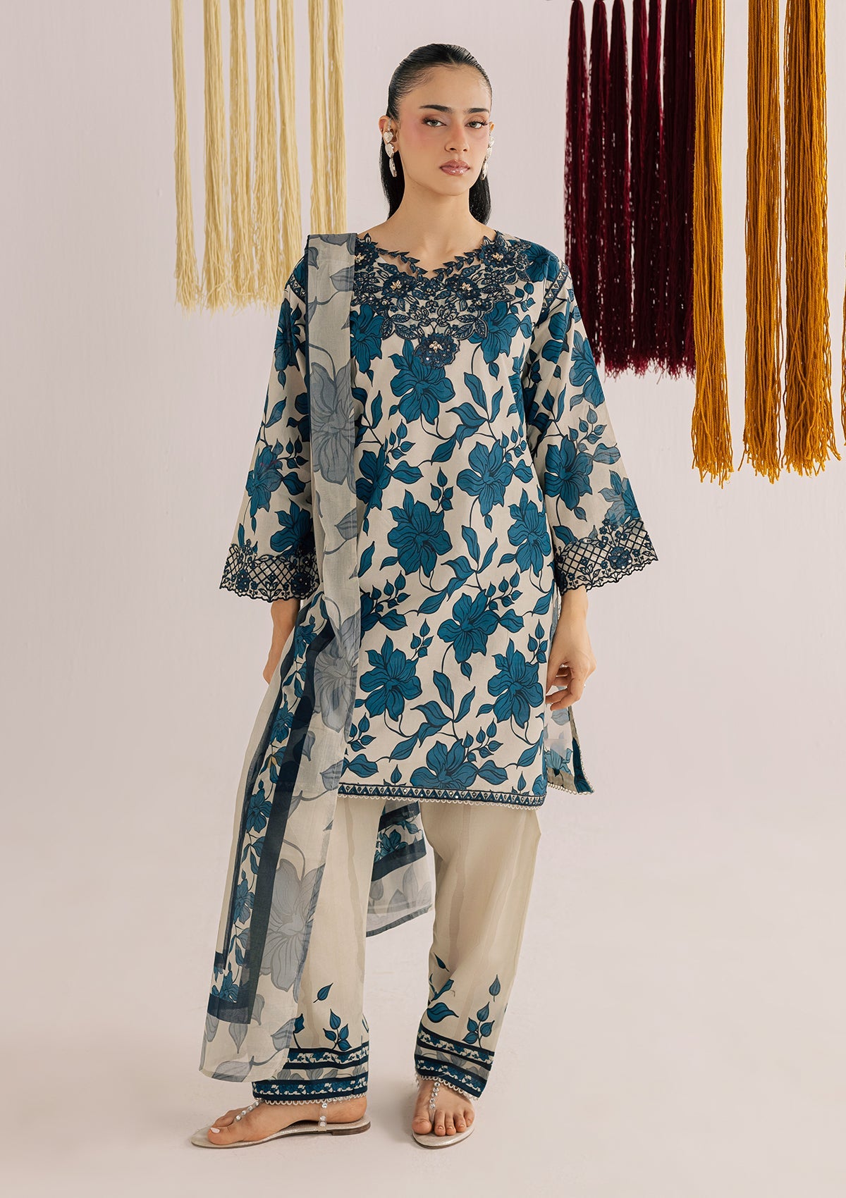 PRINTED EMBROIDERED LAWN BT006859-WBL