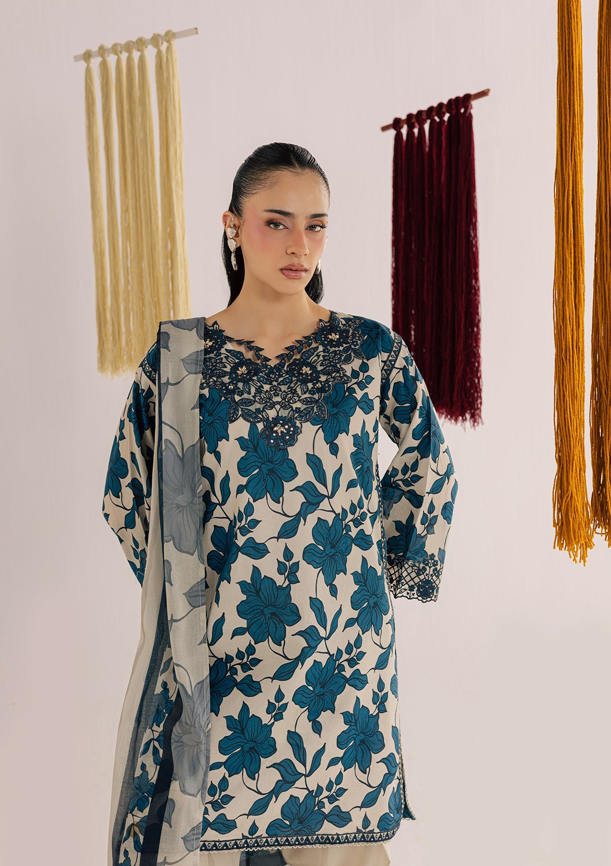 PRINTED EMBROIDERED LAWN BT006859-WBL