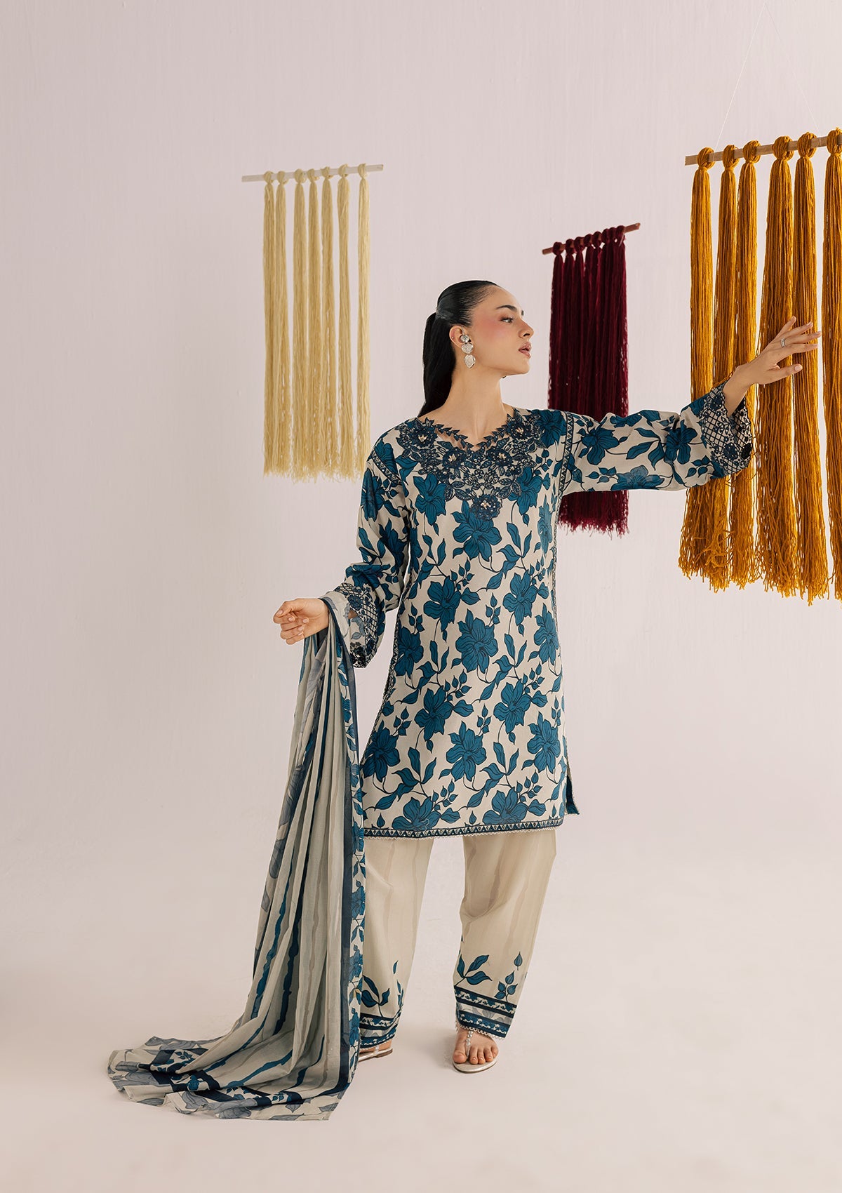 PRINTED EMBROIDERED LAWN BT006859-WBL