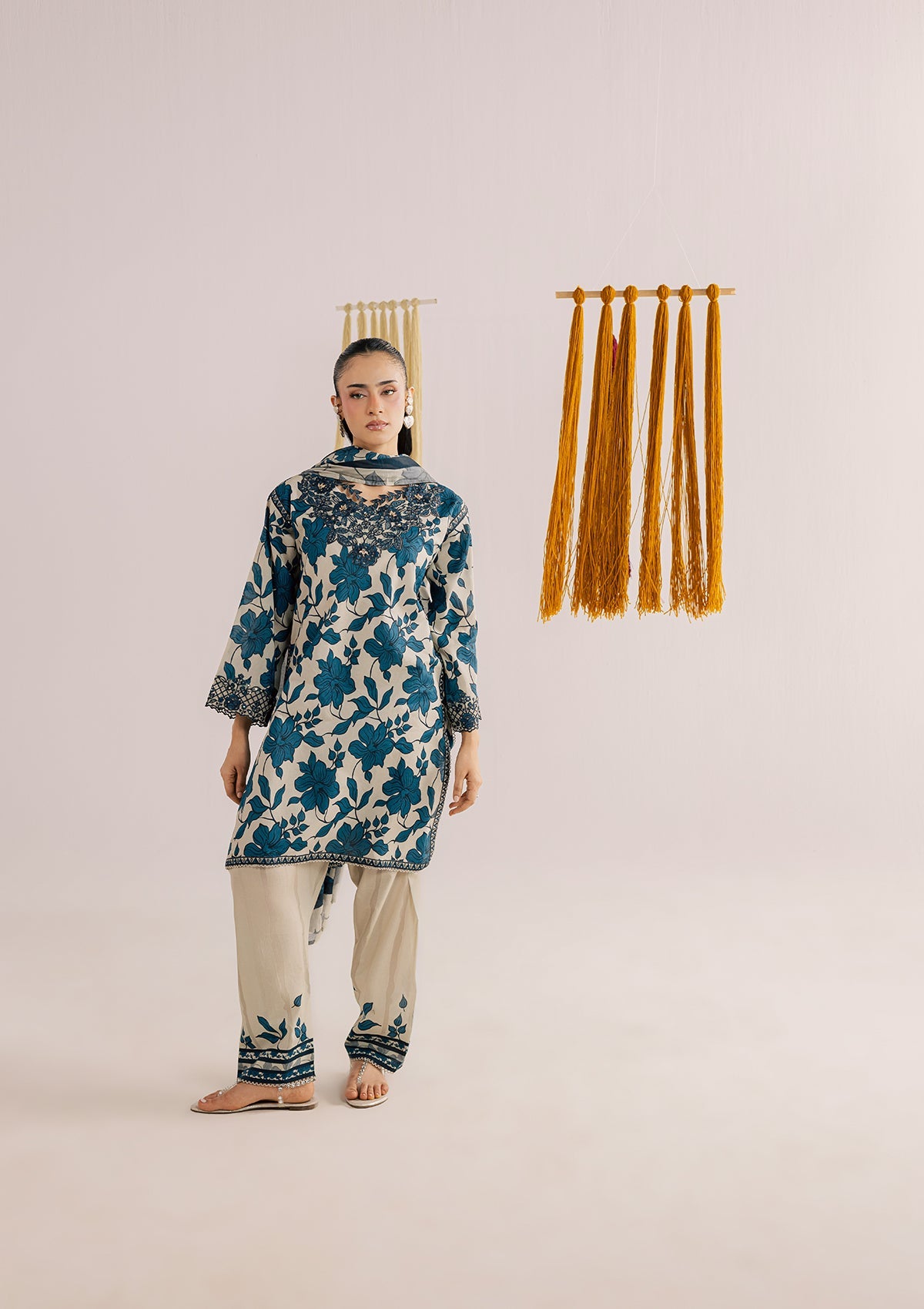 PRINTED EMBROIDERED LAWN BT006859-WBL
