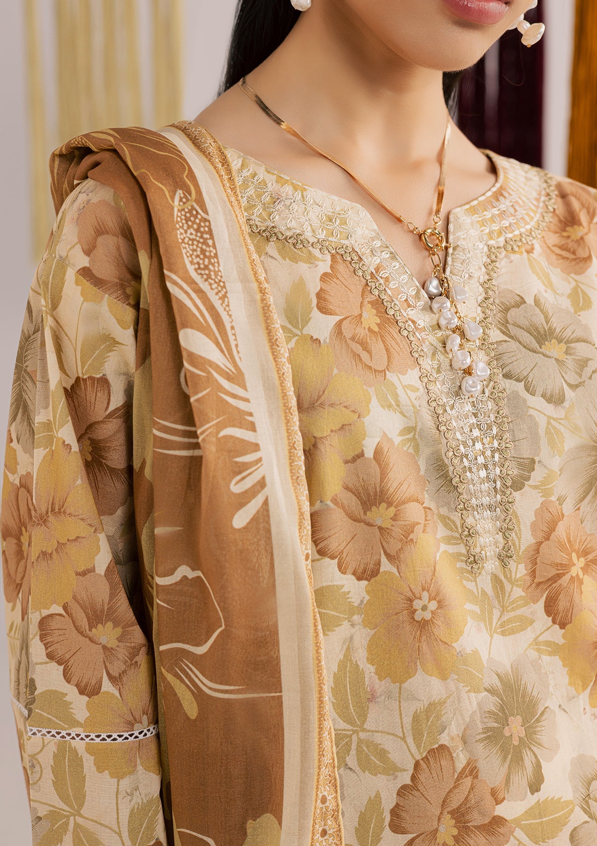 PRINTED EMBROIDERED LAWN BT006860-CRM