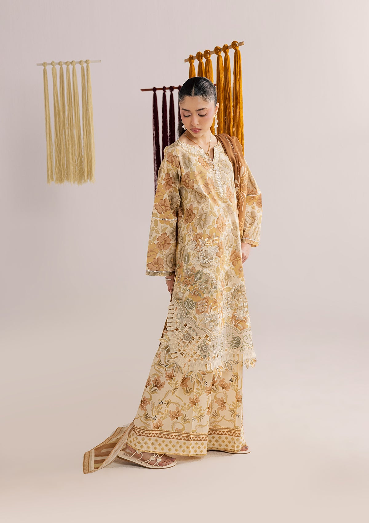 PRINTED EMBROIDERED LAWN BT006860-CRM