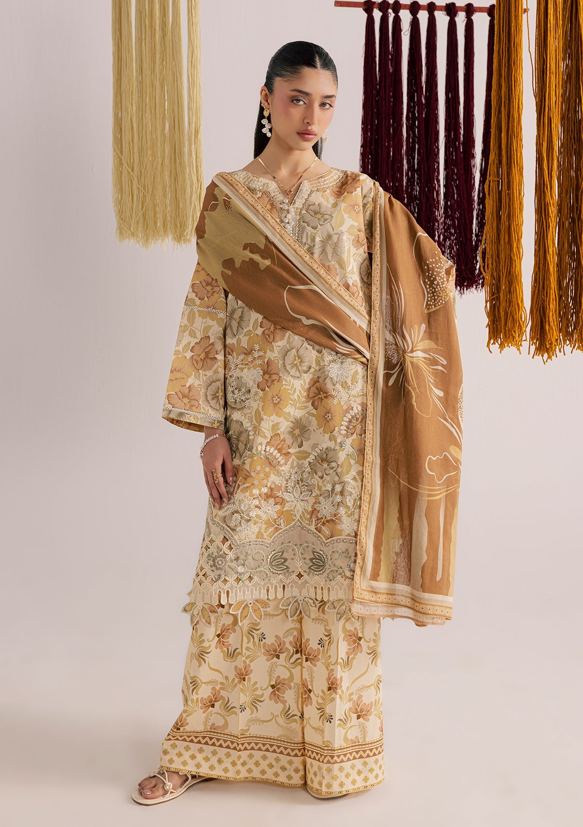 PRINTED EMBROIDERED LAWN BT006860-CRM