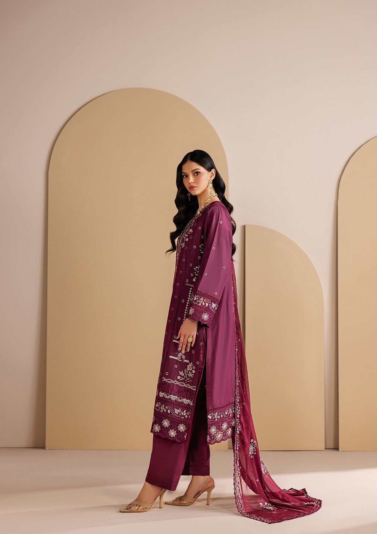 LUXURY Embroidered LAWN BT006719-MRN