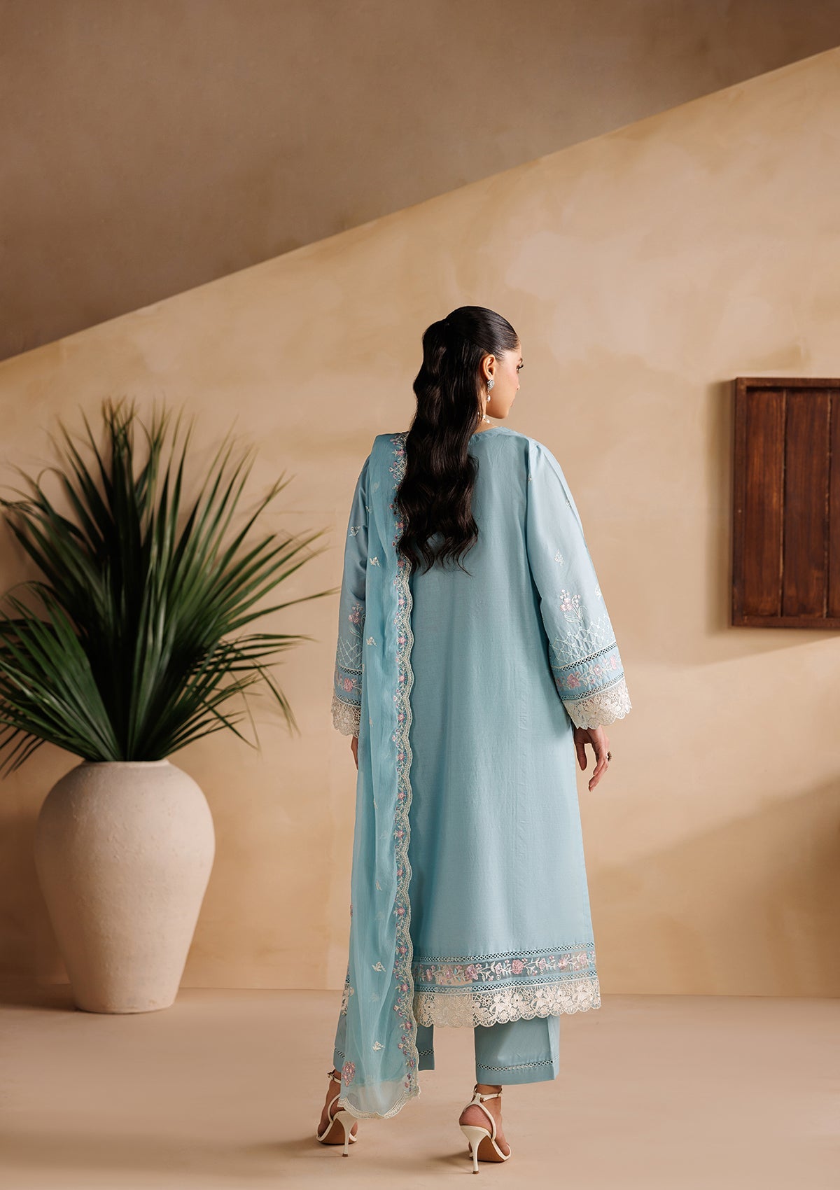 LUXURY Embroidered LAWN BT006719-FRO