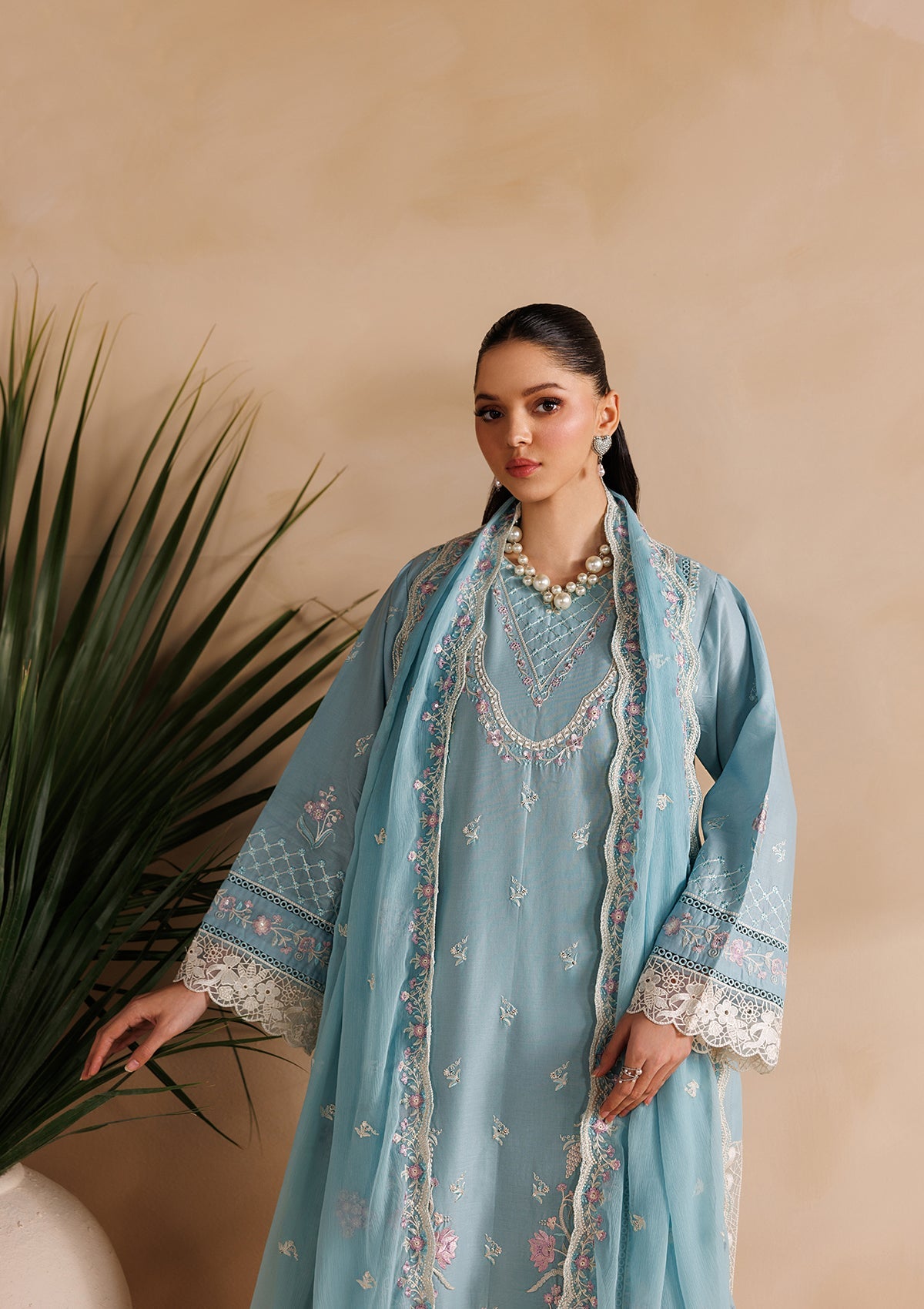 LUXURY Embroidered LAWN BT006719-FRO