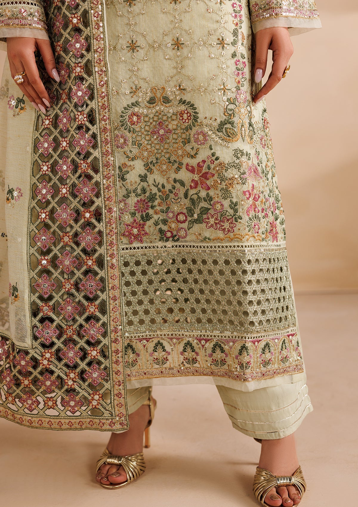 EMBROIDERED KHADDINET BT006755-PST