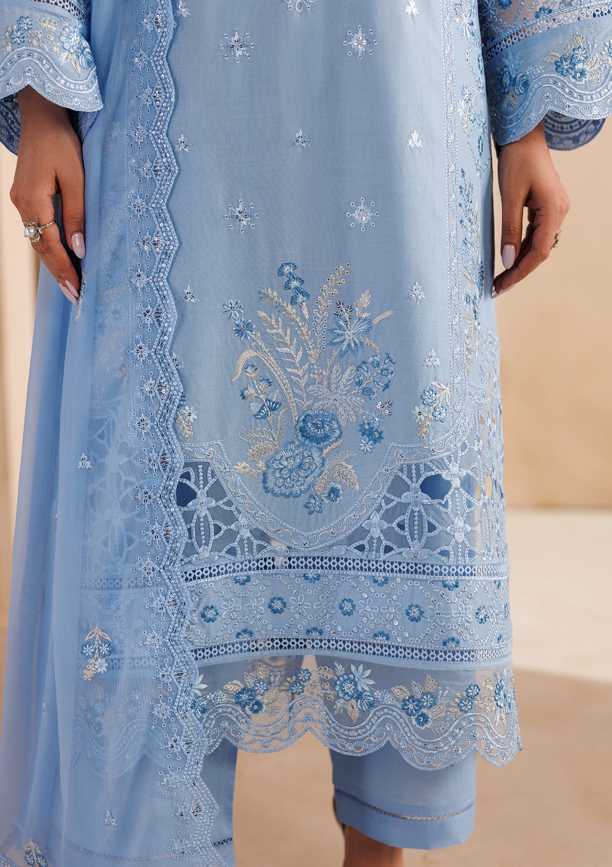 LUXURY Embroidered LAWN BT006719-SBL