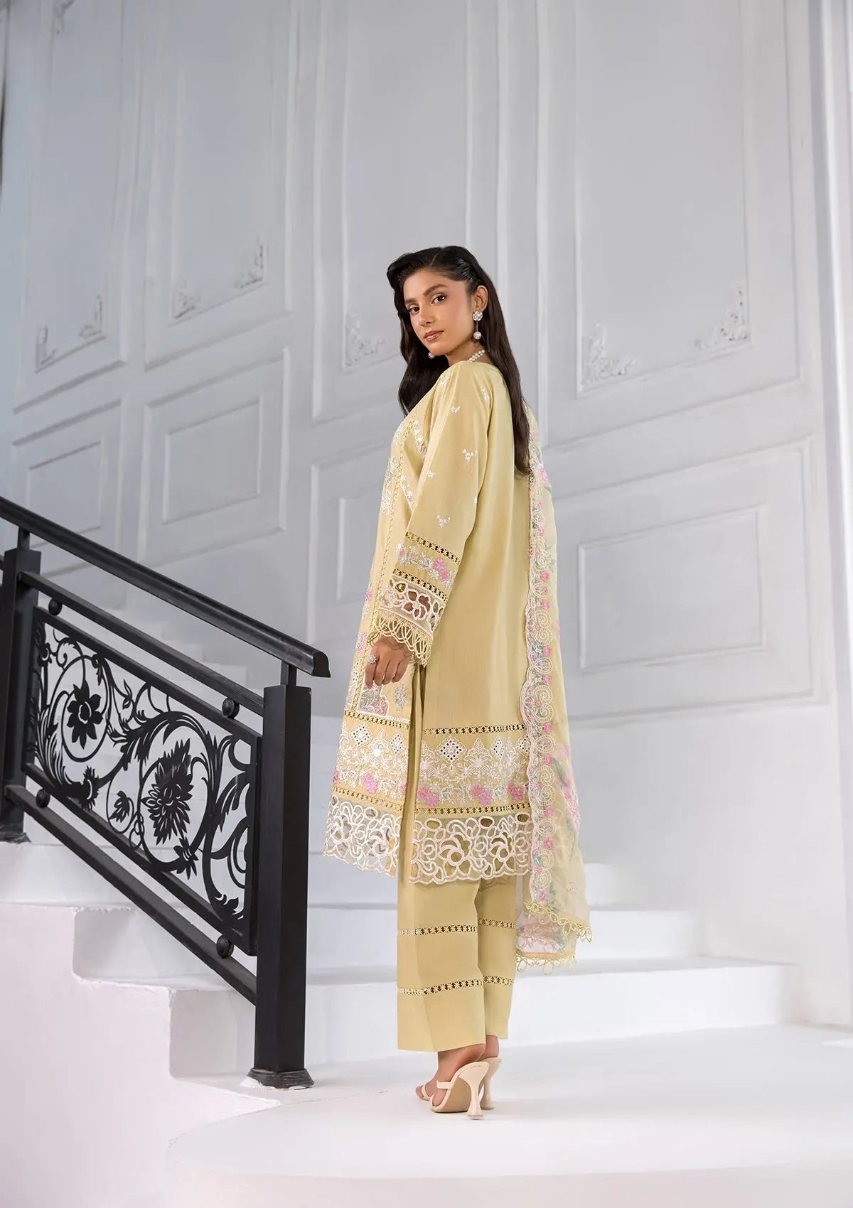 (BT006220-LMN) Bin Tayyab