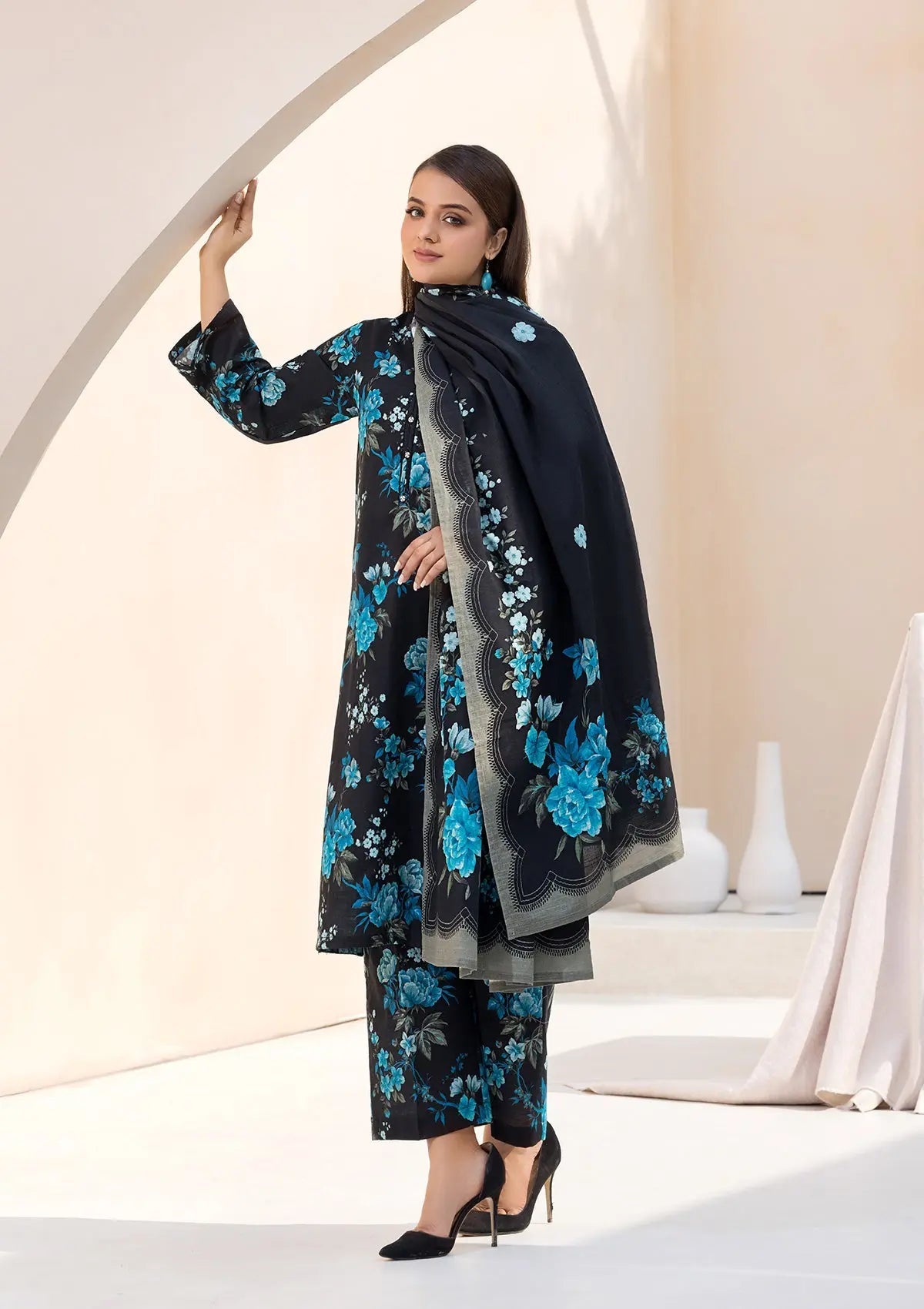 Printed Khaddar BT6553-BBLU Bin Tayyab