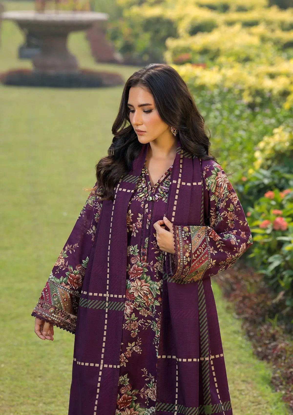 EMBROIDERED KHADDAR BT6513-PPR Bin Tayyab