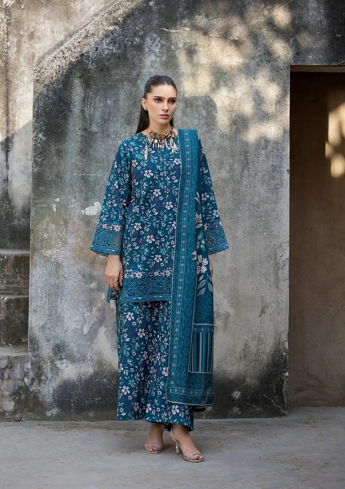 EMBROIDERED KHADDAR BT6513-RBL Bin Tayyab