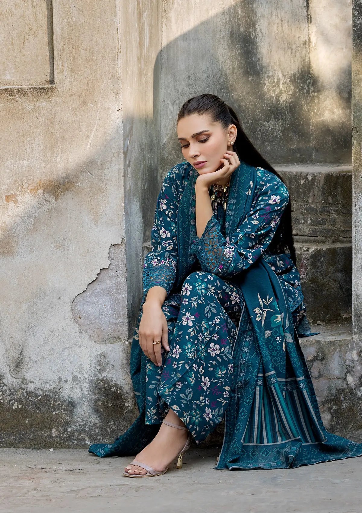 EMBROIDERED KHADDAR BT6513-RBL Bin Tayyab