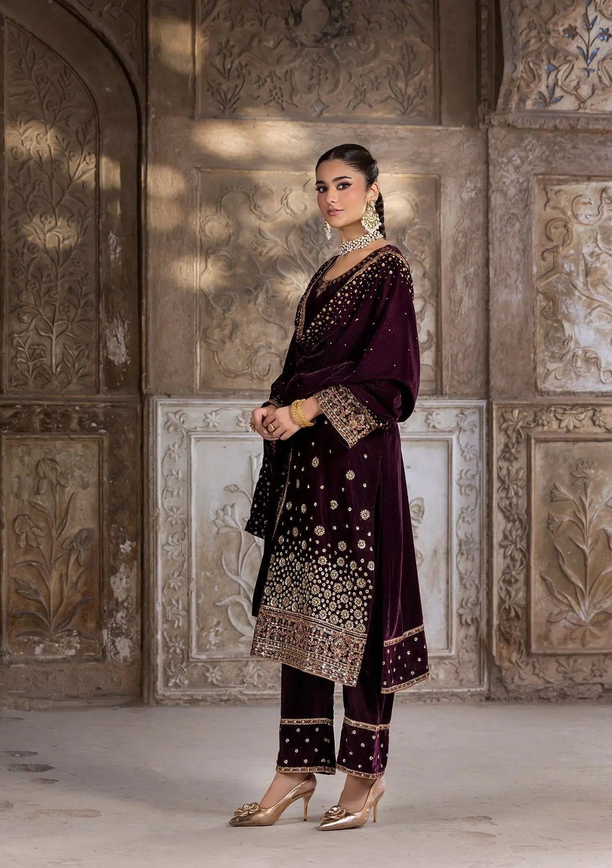 Embroidered Velvet BT6529-MRN Bin Tayyab