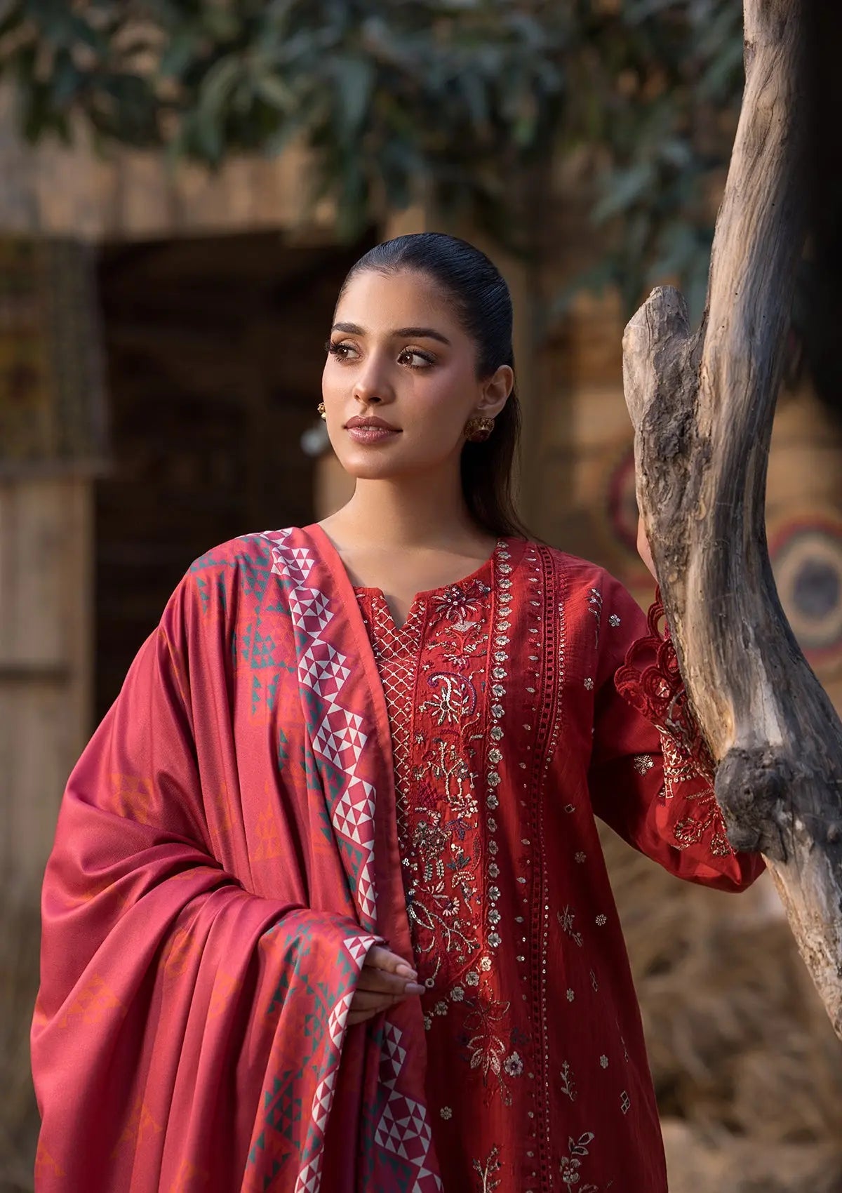 Khaddar (BT114) 3-Piece Stitch Suit Red Bin Tayyab