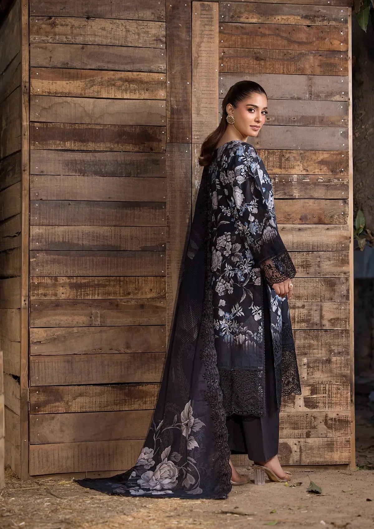 Khaddar (BT126) 3-Piece Stitch Suit Bin Tayyab