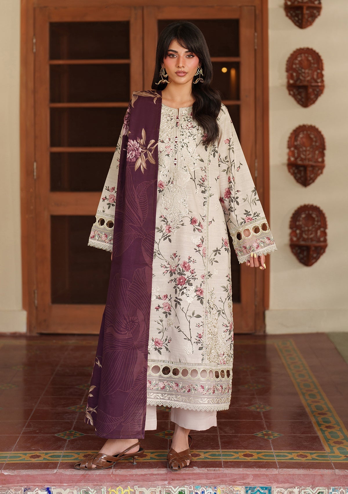 PRINTED EMBROIDERED Lawn BT006896-SKN