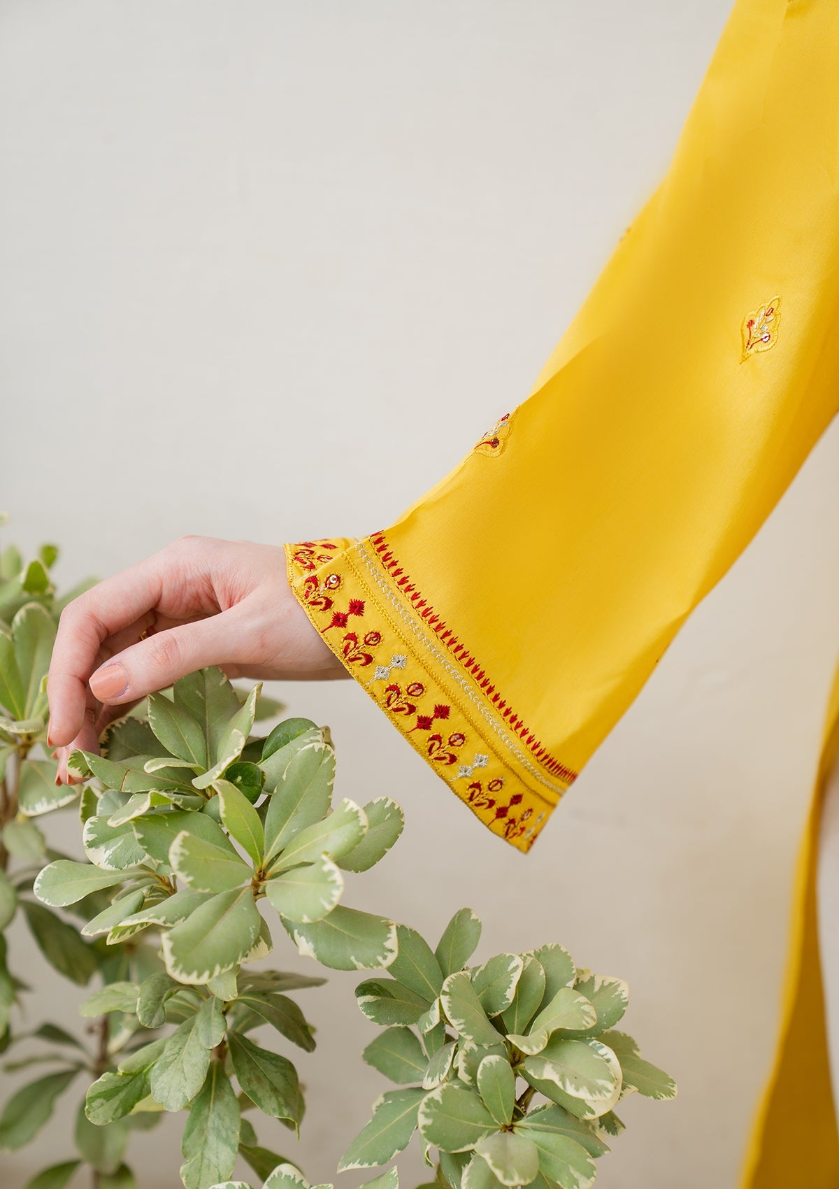 EMBROIDERED COTTON BT006749-YLW