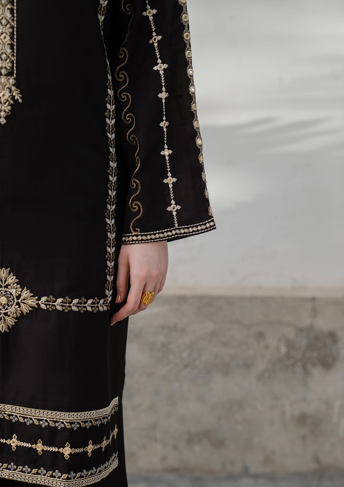 EMBROIDERED COTTON BT006832-BLK