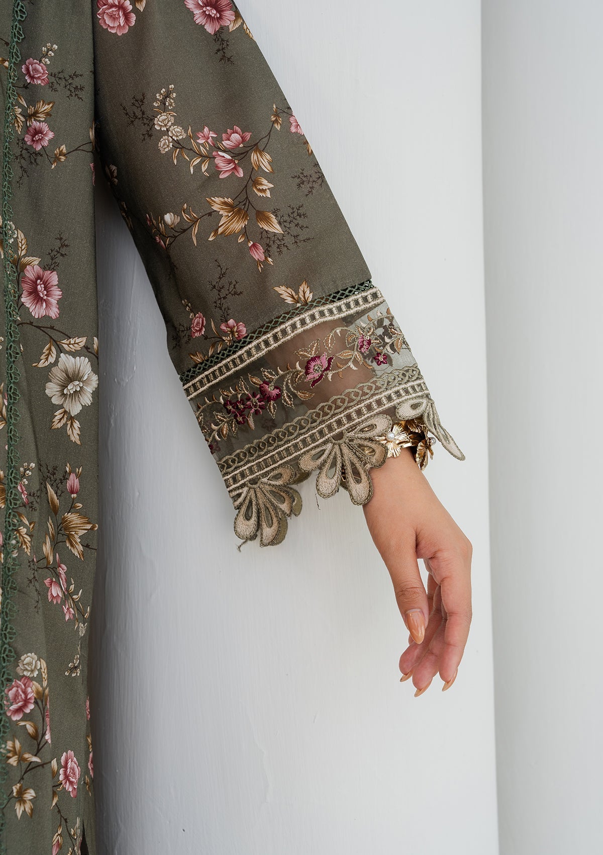 PRINTED EMBROIDERED Lawn BT006887-GRN