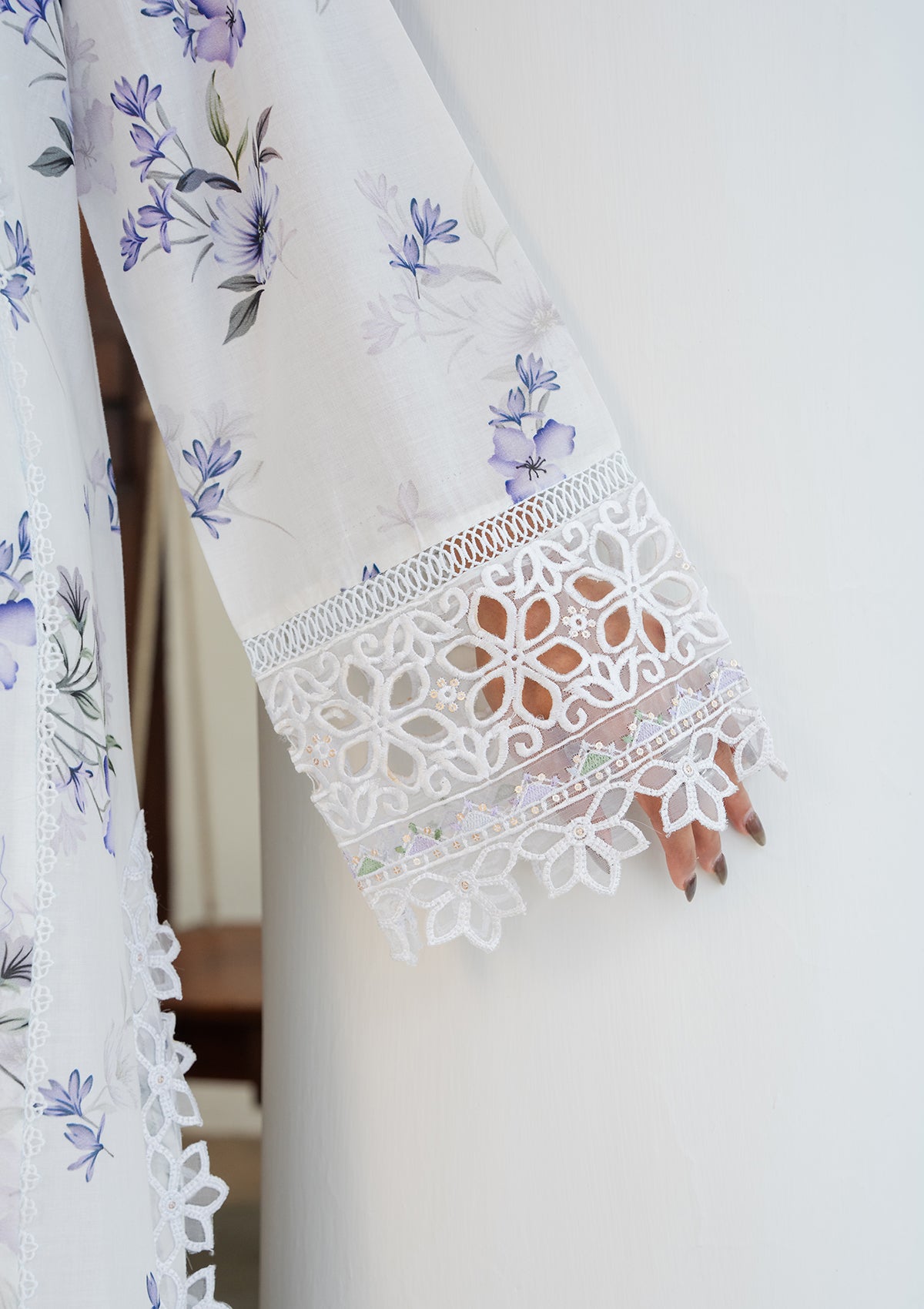 PRINTED EMBROIDERED Lawn BT006887-OWH