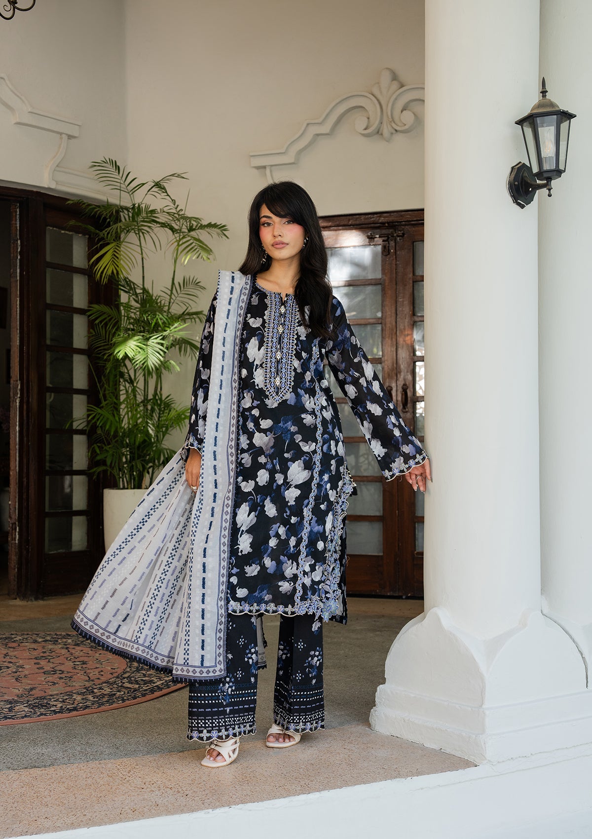 PRINTED EMBROIDERED Lawn BT006892-BBU
