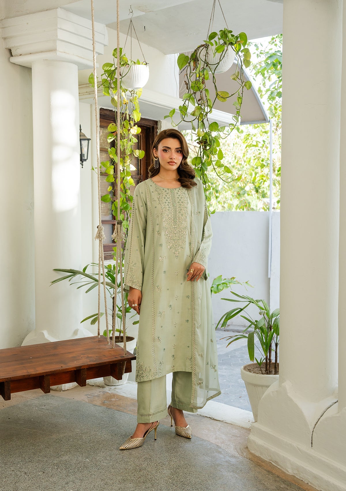 LUXURY Embroidered LAWN BT006604-PST