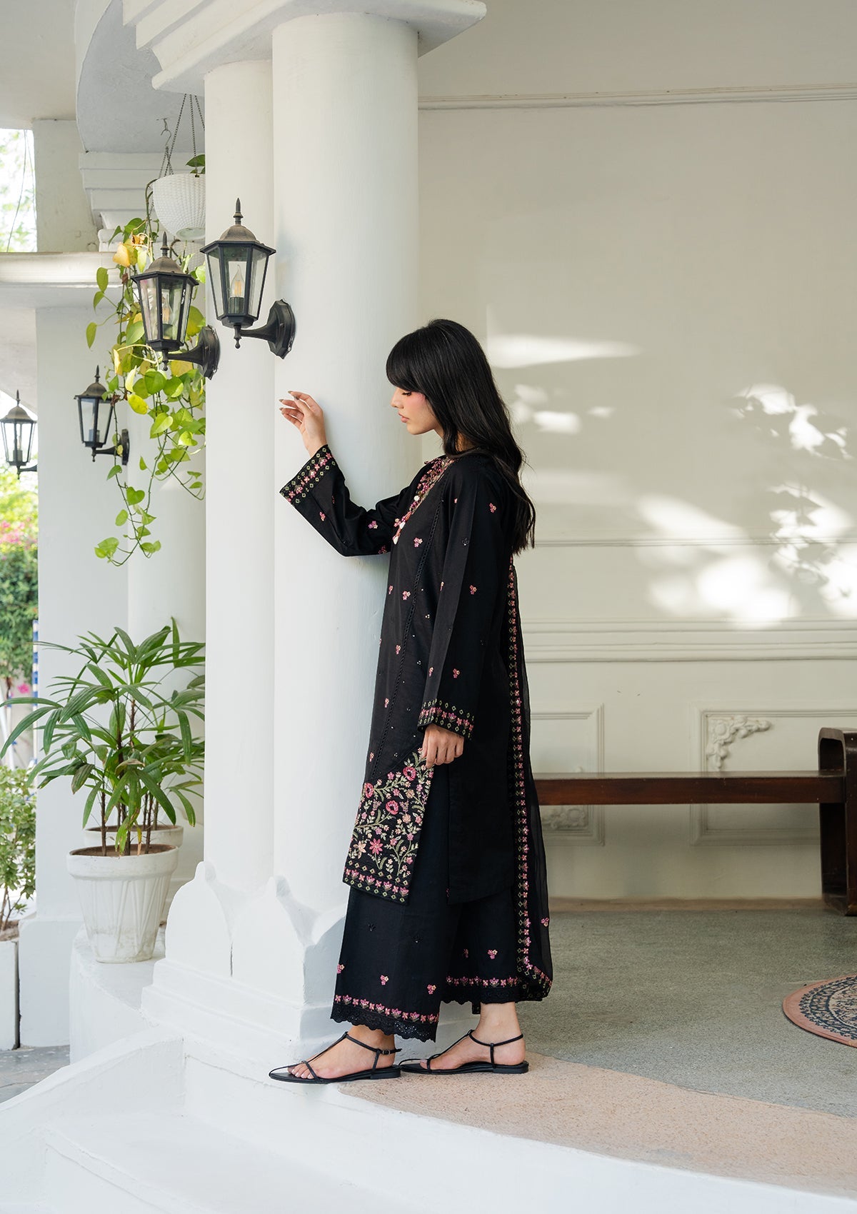 EMBROIDERED Lawn BT006886-BLK