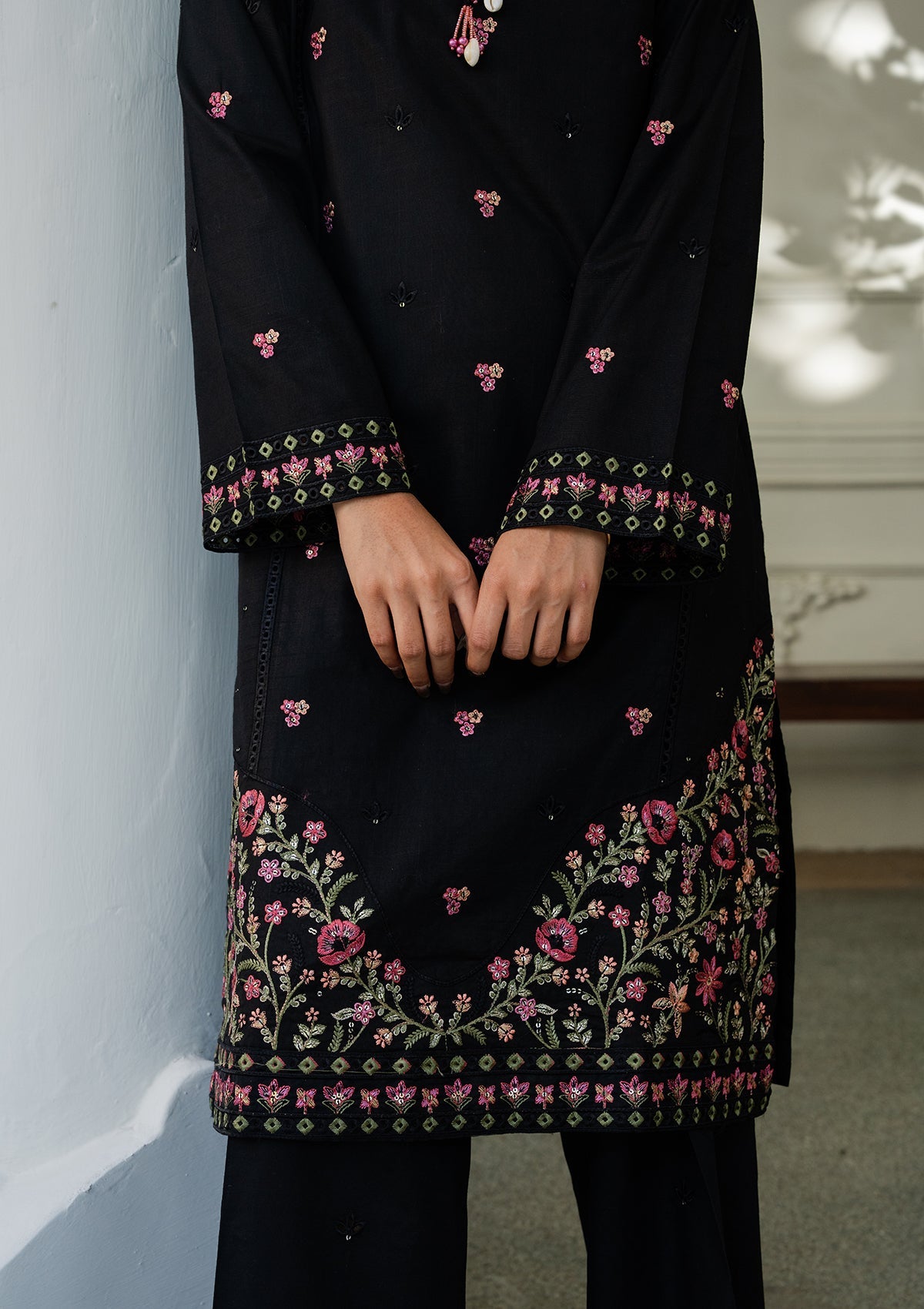 EMBROIDERED Lawn BT006886-BLK